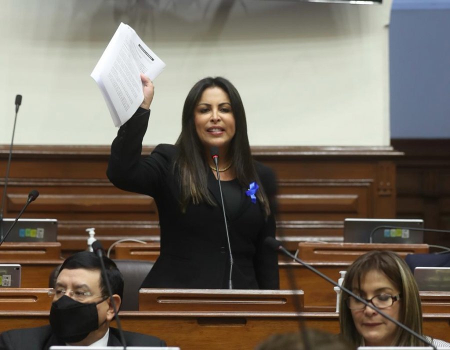 Congreso Patricia Chirinos.jpeg