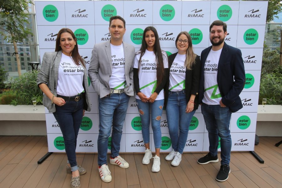 Equipo de RIMAC, Estar Bien y Kimberly García León, atleta peruana.jpeg